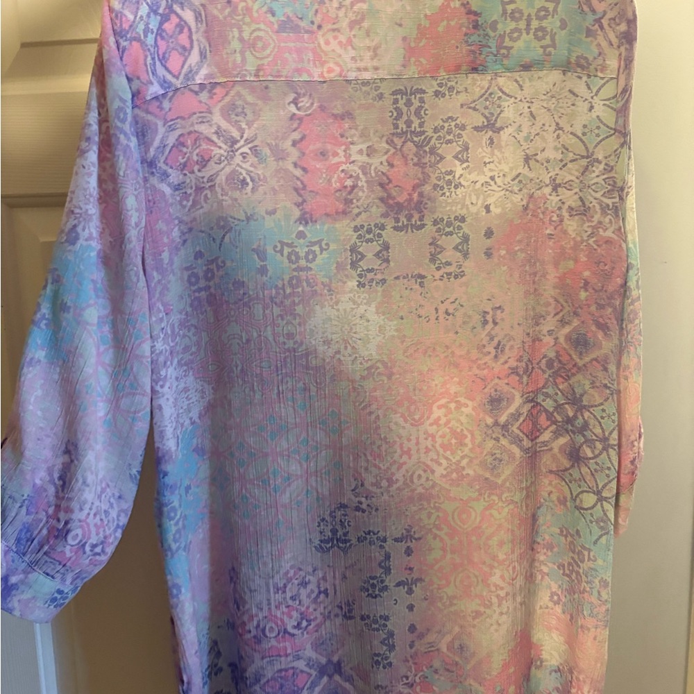 Spring Pastel Button-Up Top - Picture 6 of 6